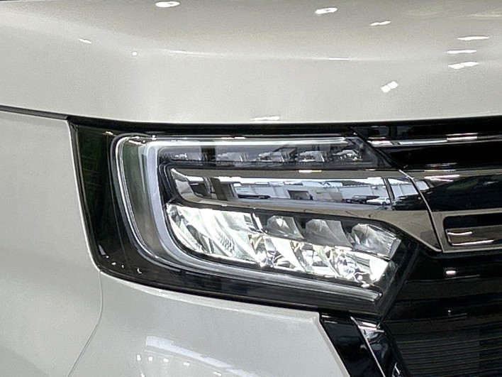 2022 Honda N-BOX CUSTOM 6BA-JF3 (UW-6a223e6c5d134)[13]