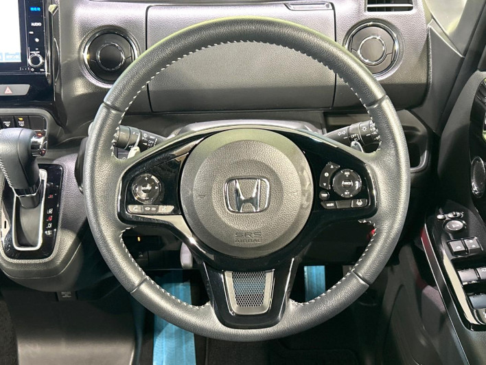 2022 Honda N-BOX CUSTOM 6BA-JF3 (UW-6a223e6c5d134)[29]