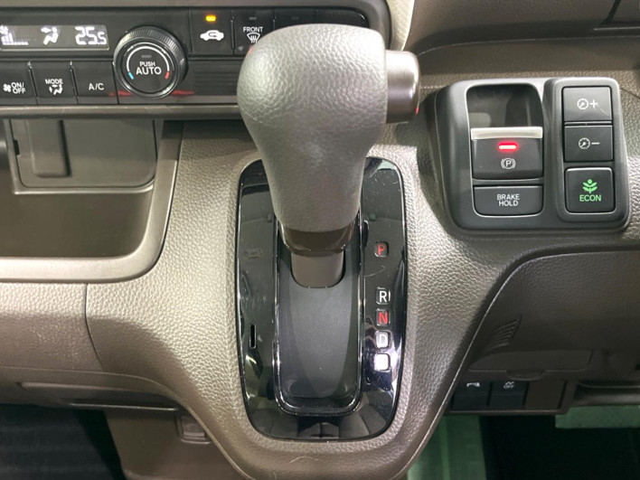2023 Honda N-BOX 6BA-JF3 (UW-6a223e70f04a8)[19]