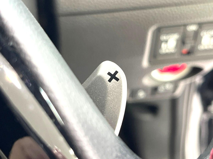 2023 Honda N-BOX CUSTOM 6BA-JF4 (UW-6a223e7305117)[27]