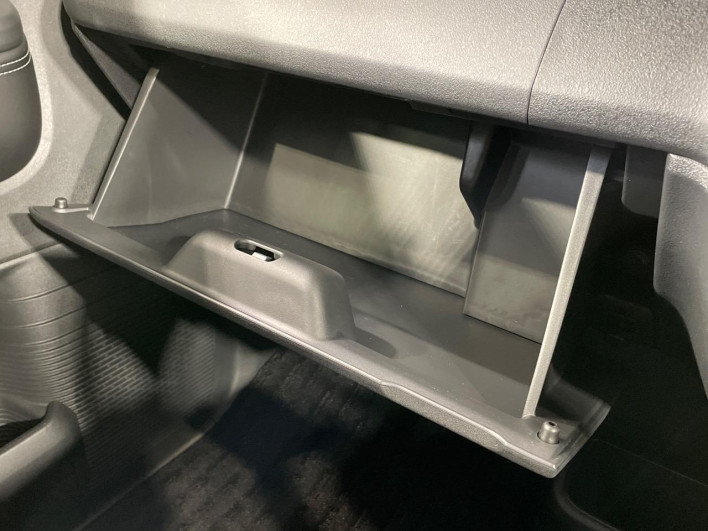 2023 Honda N-BOX CUSTOM 6BA-JF5 (UW-6a223e7345348)[29]