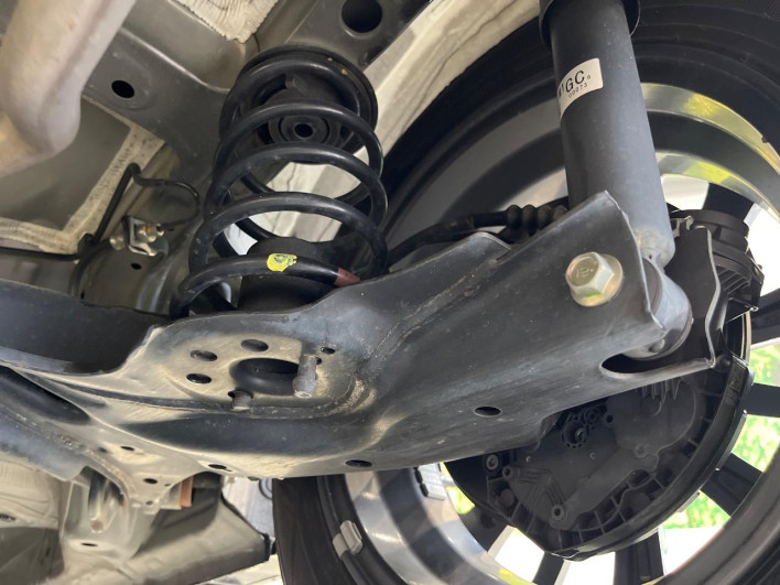 2024 Honda N-BOX CUSTOM 6BA-JF5 (UW-6a223e7355e5a)[23]