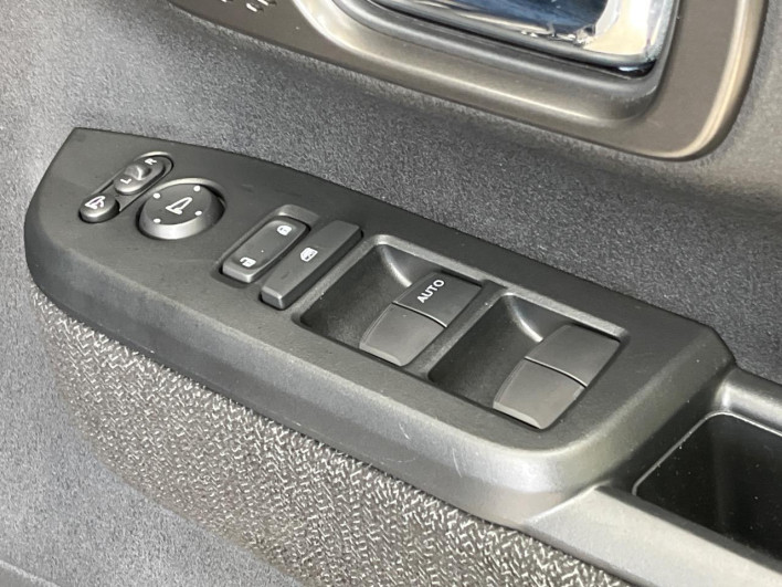 2024 Honda N-BOX CUSTOM 6BA-JF5 (UW-6a223e7355e5a)[21]