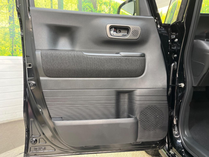2024 Honda N-BOX CUSTOM 6BA-JF5 (UW-6a223e7355e5a)[18]