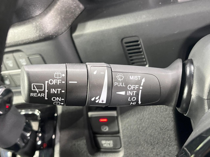 2024 Honda N-BOX CUSTOM 6BA-JF5 (UW-6a223e75d1d89)[15]