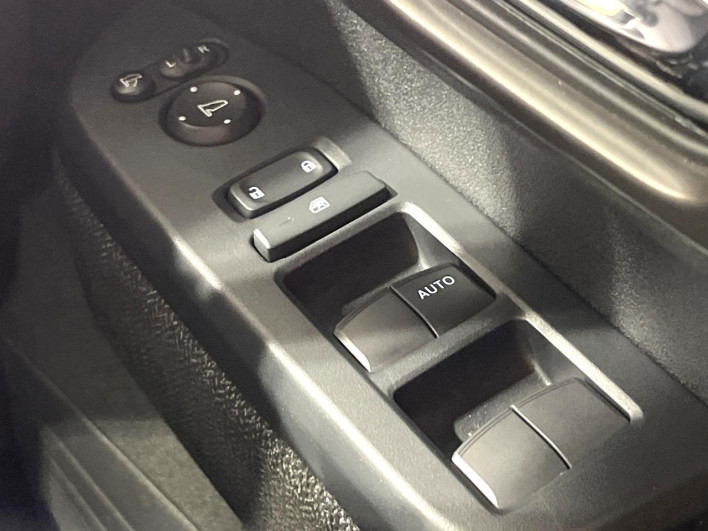 2025 Honda N-BOX CUSTOM 6BA-JF5 (UW-6a223e76868f2)[23]