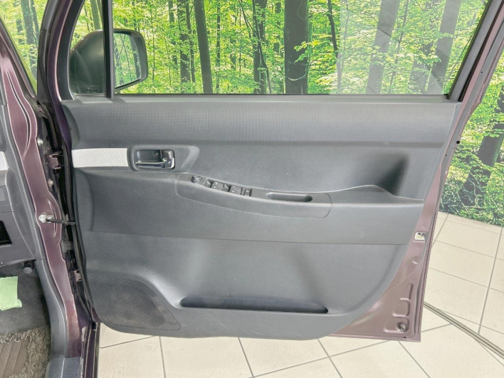 2011 Toyota Pixis Space DBA-L575A (UW-6a223e9958ac4)[26]