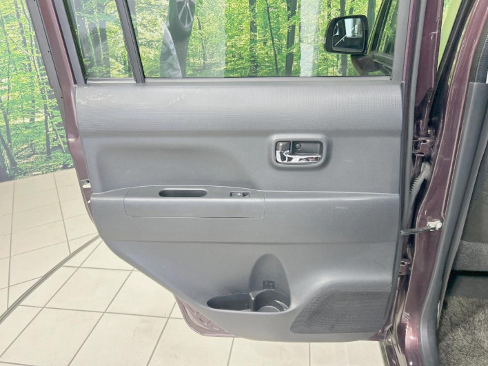 2011 Toyota Pixis Space DBA-L575A (UW-6a223e9958ac4)[20]