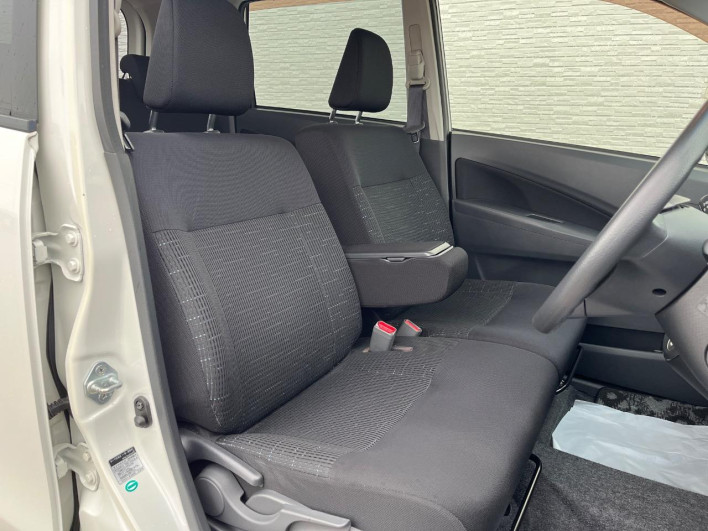 2013 Daihatsu Move DBA-LA100S (UW-6a223e9d56d9a)[19]