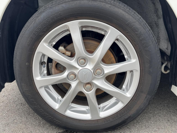 2013 Daihatsu Move DBA-LA100S (UW-6a223e9d56d9a)[12]