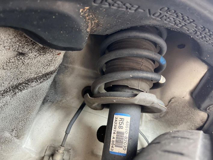 2013 Daihatsu Move DBA-LA100S (UW-6a223e9d56d9a)[7]