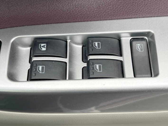 2019 Daihatsu Cast DBA-LA250S (UW-6a223ea0cc331)[27]