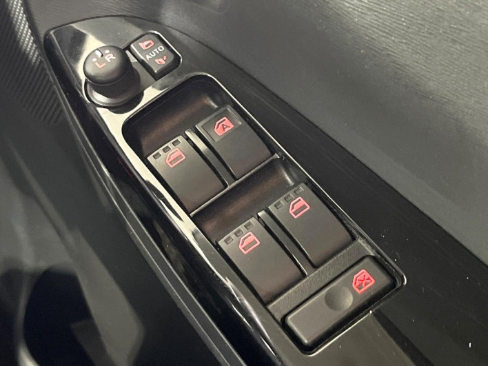 2015 Daihatsu Tanto DBA-LA600S (UW-6a223ea90f64b)[21]