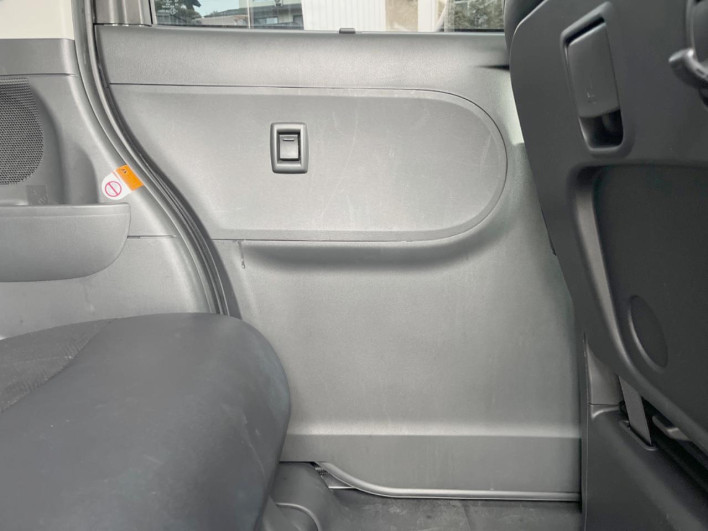 2018 Daihatsu Tanto DBA-LA600S (UW-6a223eabcc128)[21]