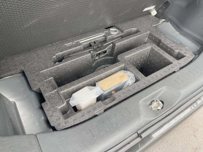 2018 Daihatsu Tanto DBA-LA600S (UW-6a223eabcc128)[8]