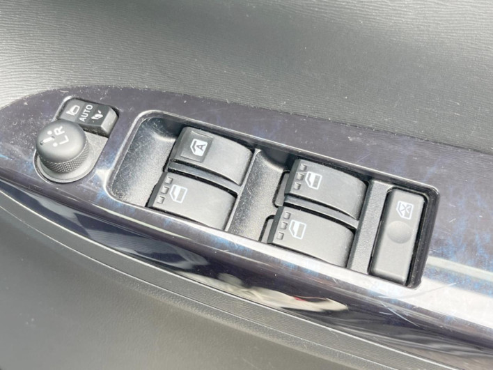 2019 Daihatsu Tanto DBA-LA600S (UW-6a223eaf9824d)[25]