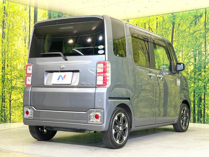 2016 Daihatsu Wake DBA-LA700S (UW-6a223eb99f5cb)[17]