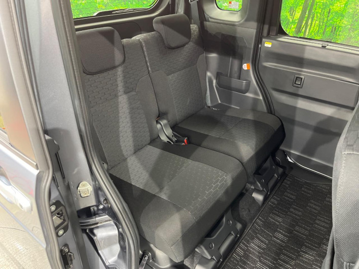 2021 Toyota Pixis Mega 3BA-LA710A (UW-6a223ebad043f)[26]