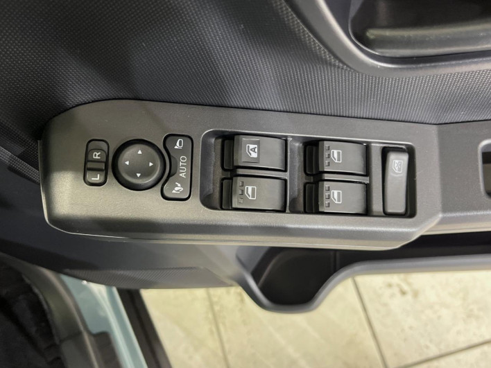 2022 Daihatsu Taft 6BA-LA900S (UW-6a223ec530d56)[19]