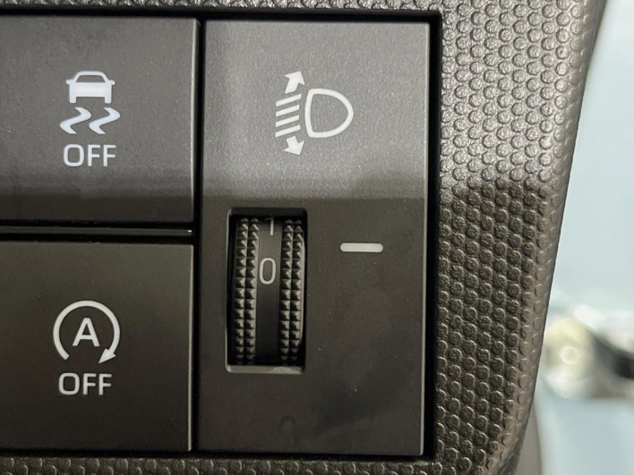 2022 Daihatsu Taft 6BA-LA900S (UW-6a223ec530d56)[24]