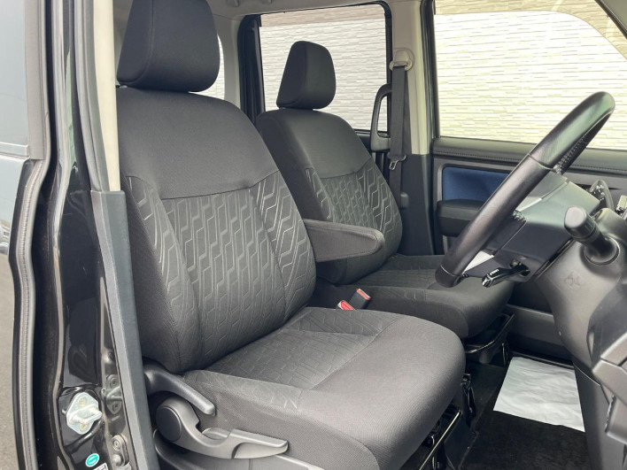 2017 Daihatsu Toll DBA-M900S (UW-6a223ed800c39)[23]