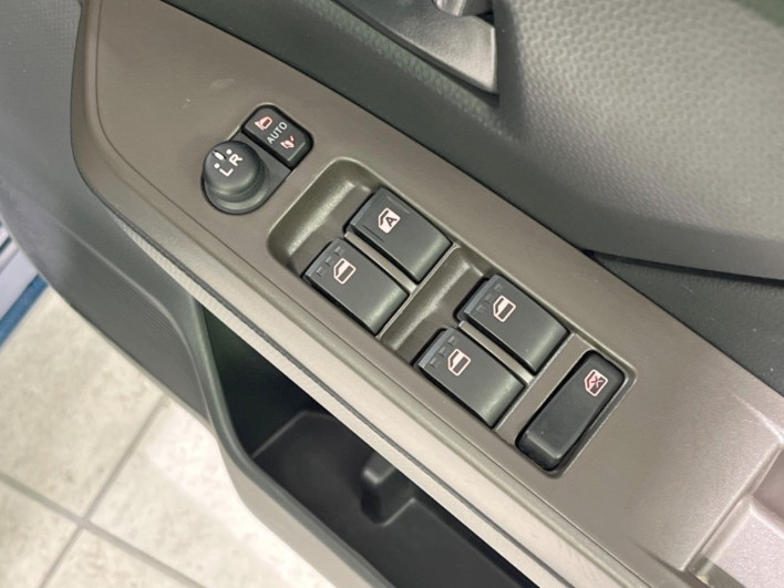2020 Daihatsu Toll 5BA-M900S (UW-6a223ed9c2fa7)[21]