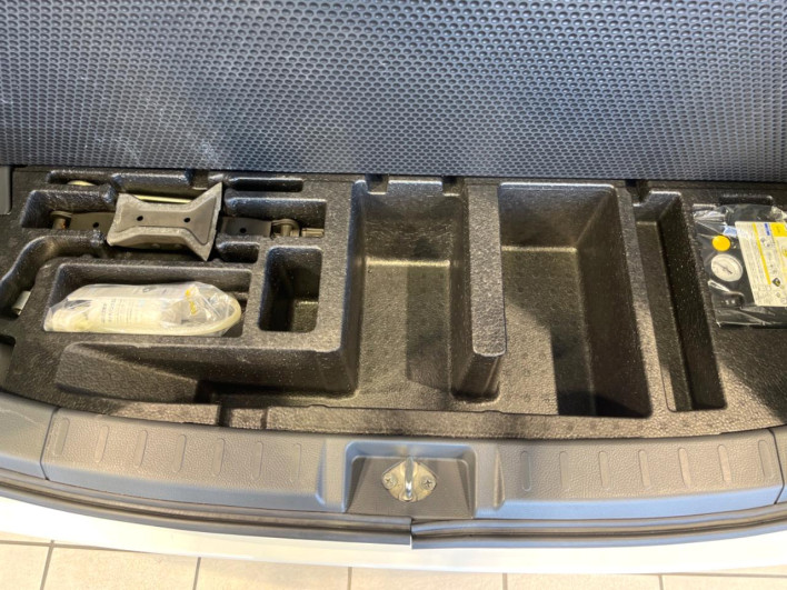 2012 Mitsubishi Delica D:2 DBA-MB15S (UW-6a223ee516af4)[23]