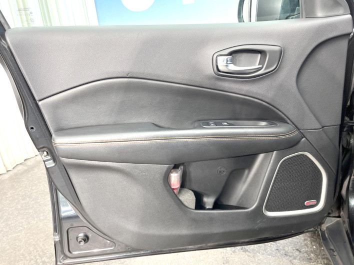 2017 Chrysler Jeep Compass ABA-M624 (UW-6a223ee6d1b80)[9]