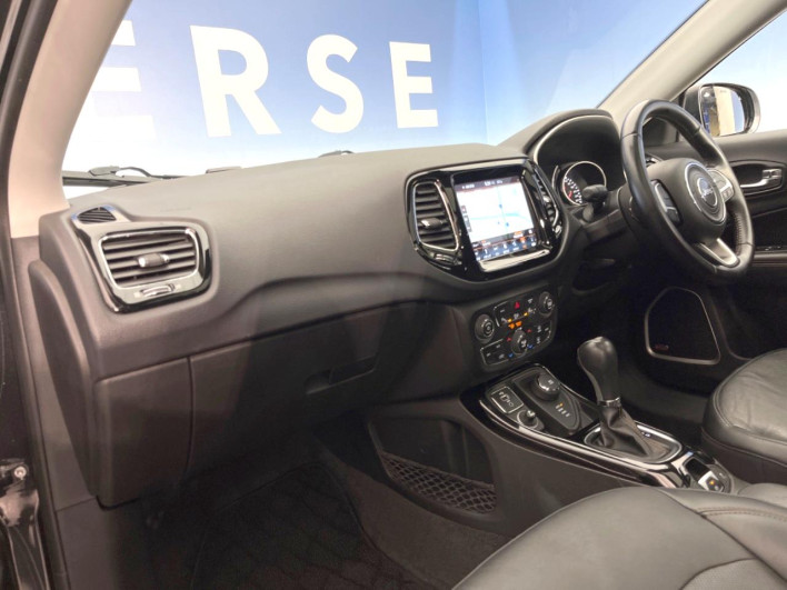 2017 Chrysler Jeep Compass ABA-M624 (UW-6a223ee6d1b80)[11]