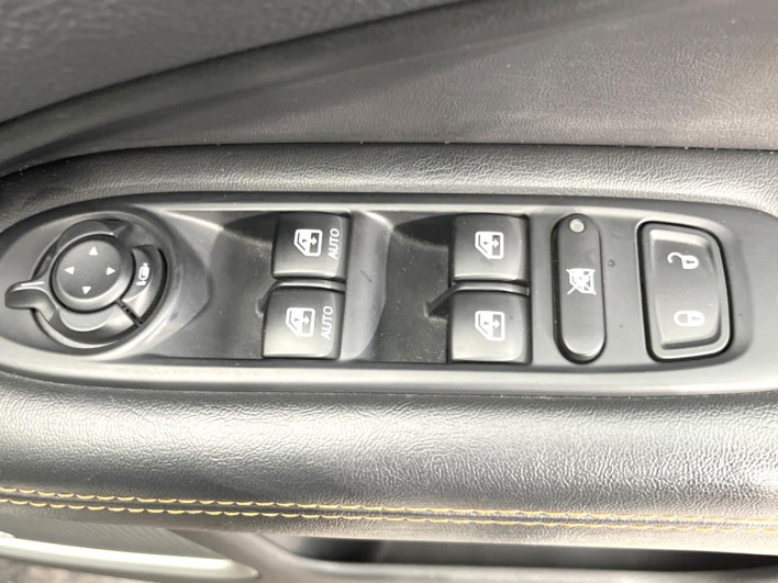 2017 Chrysler Jeep Compass ABA-M624 (UW-6a223ee6d1b80)[21]