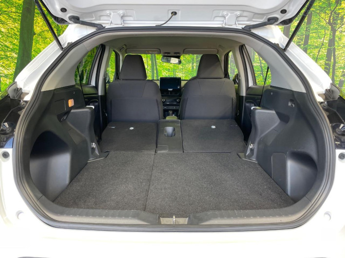 2025 Toyota Yaris Cross 5BA-MXPB10 (UW-6a223f20b6c67)[28]
