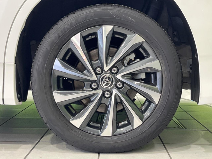2023 Toyota Voxy 6BA-MZRA90W (UW-6a223f4141cfa)[12]