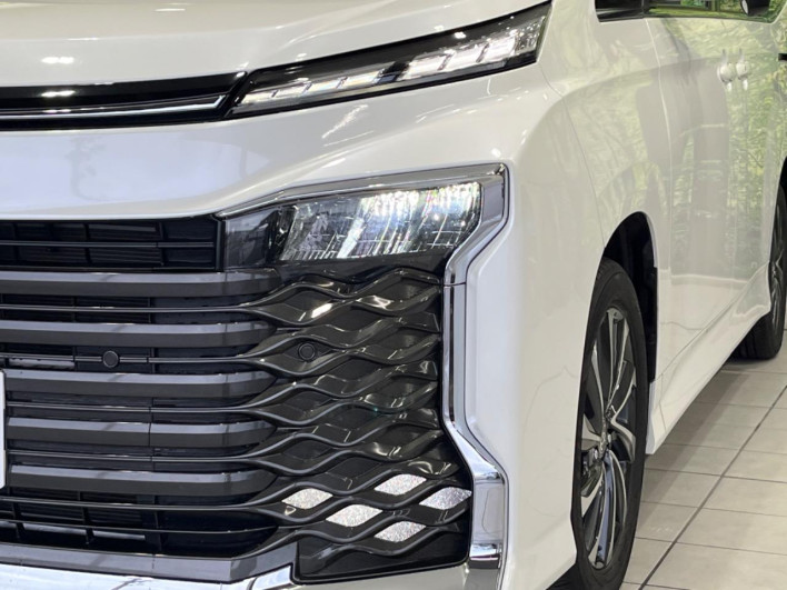 2023 Toyota Voxy 6BA-MZRA90W (UW-6a223f4141cfa)[6]