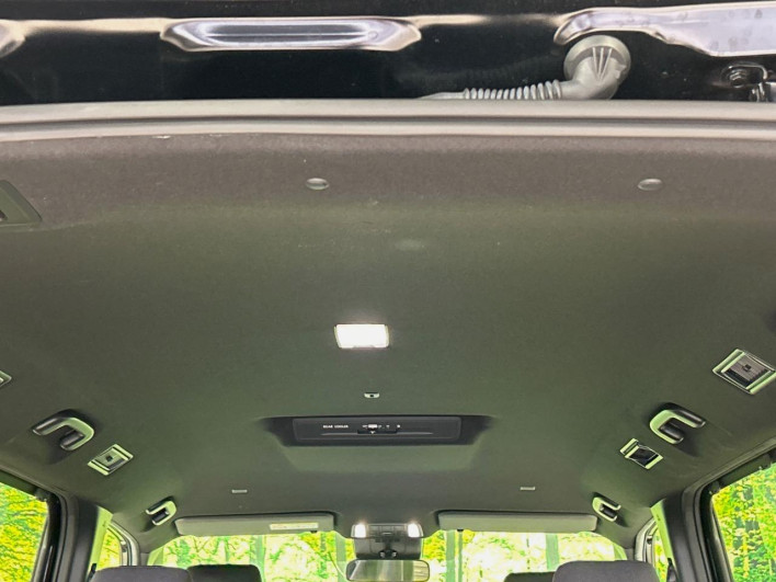 2023 Toyota Voxy 6BA-MZRA90W (UW-6a223f4327efe)[20]