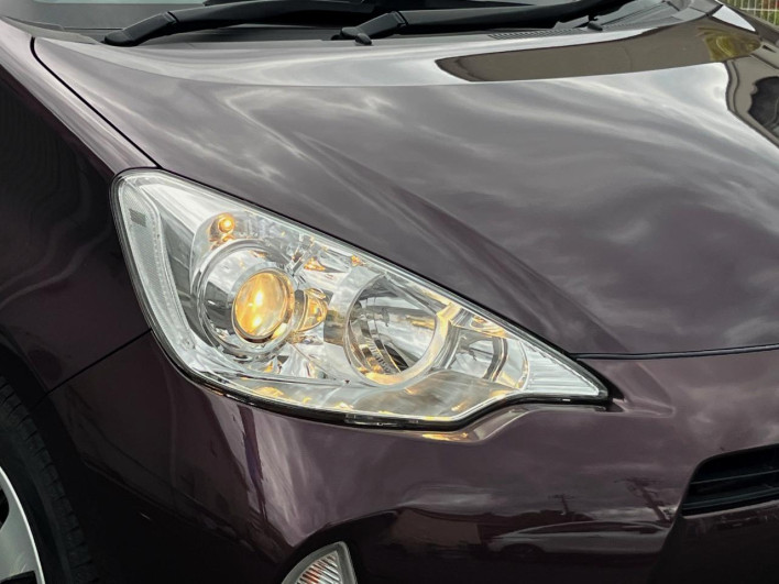 2014 Toyota Aqua DAA-NHP10 (UW-6a223f4a48b34)[15]