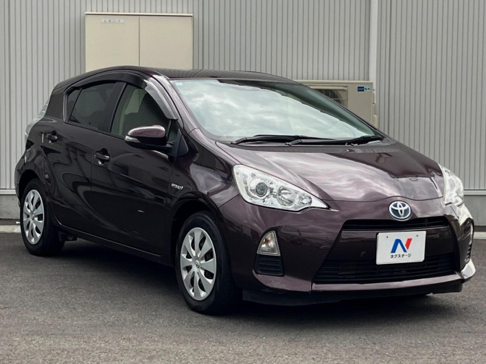 2014 Toyota Aqua DAA-NHP10 (UW-6a223f4a48b34)[21]