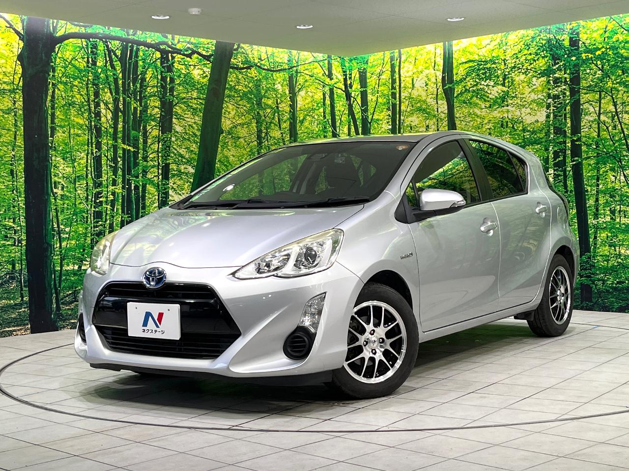 2016 Toyota Aqua DAA-NHP10
