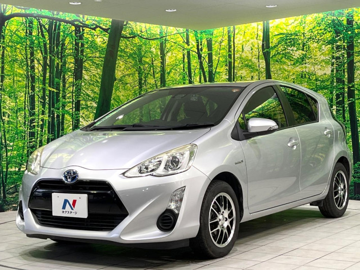 2016 Toyota Aqua DAA-NHP10 (UW-6a223f4ee4875)[7]