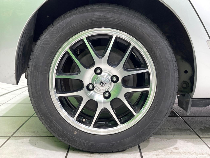 2016 Toyota Aqua DAA-NHP10 (UW-6a223f4ee4875)[28]