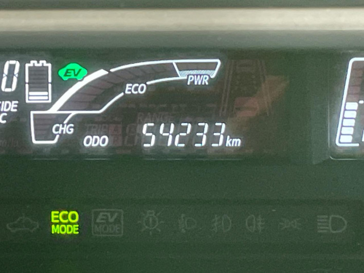 2017 Toyota Aqua DAA-NHP10 (UW-6a223f4f20bd5)[2]