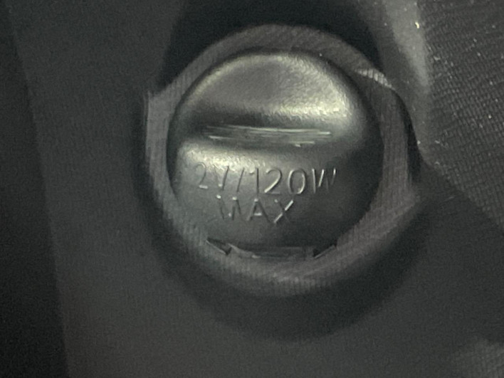 2017 Toyota Aqua DAA-NHP10 (UW-6a223f4f20bd5)[19]