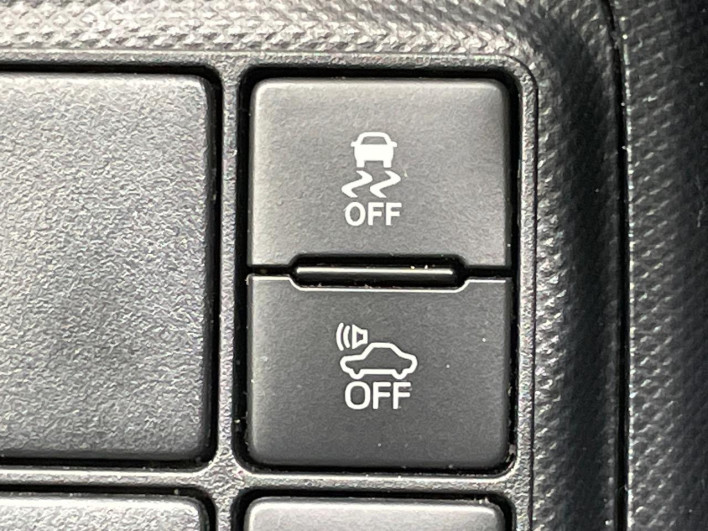2017 Toyota Aqua DAA-NHP10 (UW-6a223f4f20bd5)[21]