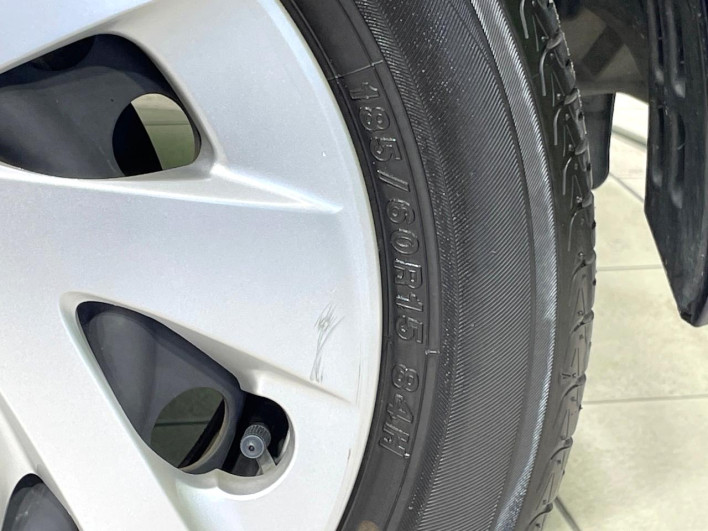 2018 Toyota Aqua DAA-NHP10 (UW-6a223f510ca96)[9]