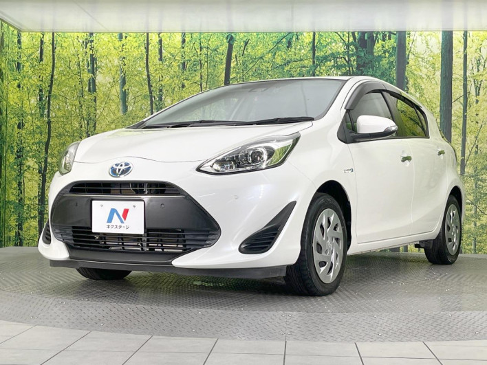 2018 Toyota Aqua DAA-NHP10 (UW-6a223f51807a9)[16]