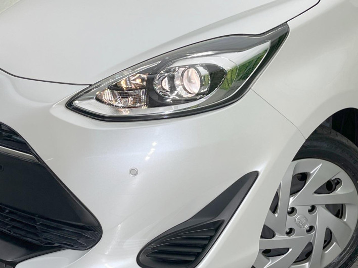 2018 Toyota Aqua DAA-NHP10 (UW-6a223f51807a9)[8]