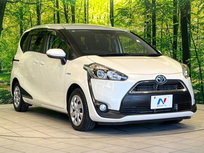 2017 Toyota Sienta DAA-NHP170G (UW-6a223f5397aa7)[19]