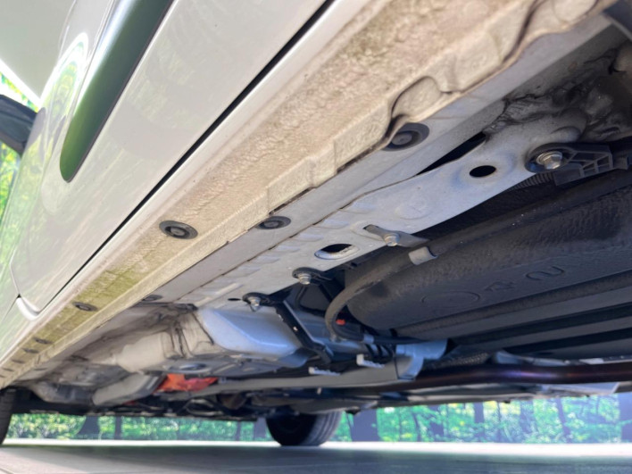 2017 Toyota Sienta DAA-NHP170G (UW-6a223f5397aa7)[25]