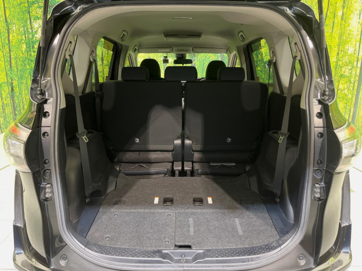 2017 Toyota Sienta DAA-NHP170G (UW-6a223f53aeffd)[27]