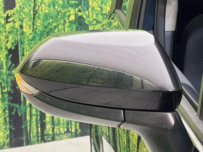 2017 Toyota Sienta DAA-NHP170G (UW-6a223f53aeffd)[15]