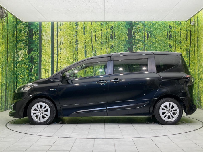 2017 Toyota Sienta DAA-NHP170G (UW-6a223f53aeffd)[13]